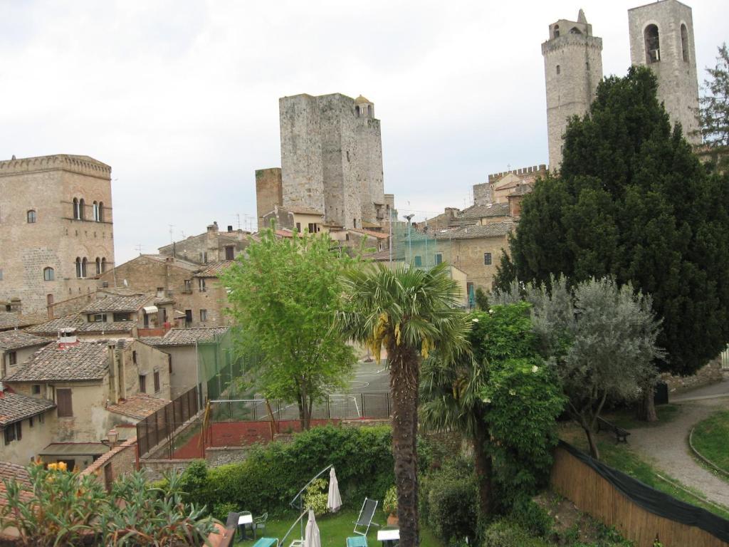 Locanda La Mandragola Bed & Breakfast San Gimignano Exterior photo