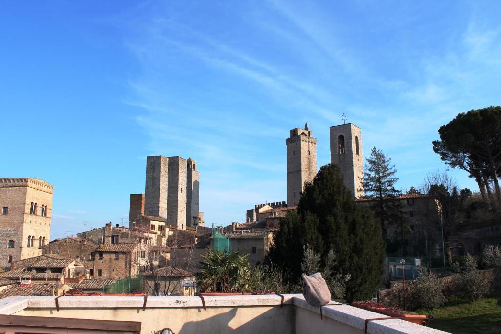 Locanda La Mandragola Bed & Breakfast San Gimignano Exterior photo