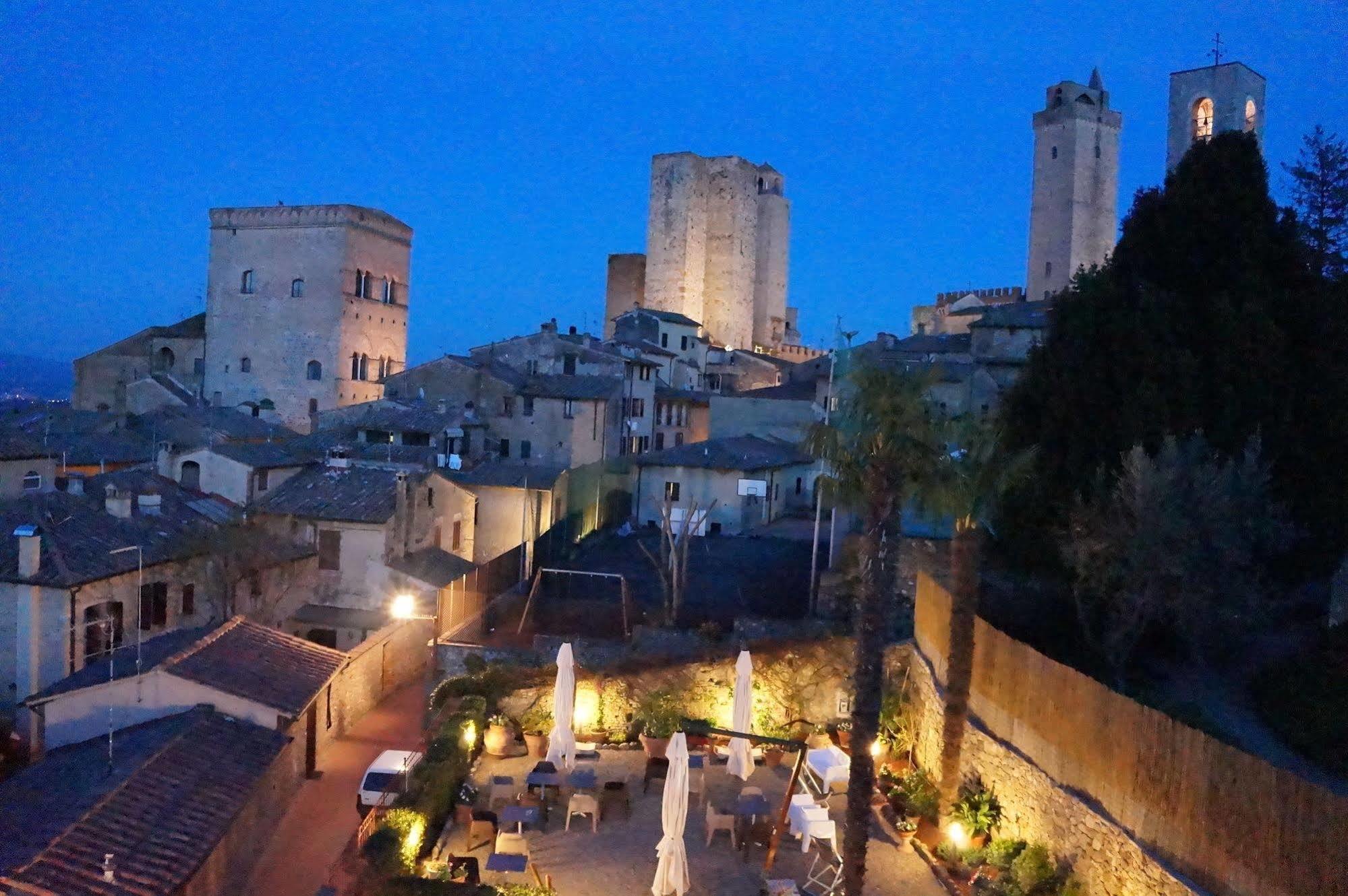 Locanda La Mandragola Bed & Breakfast San Gimignano Exterior photo